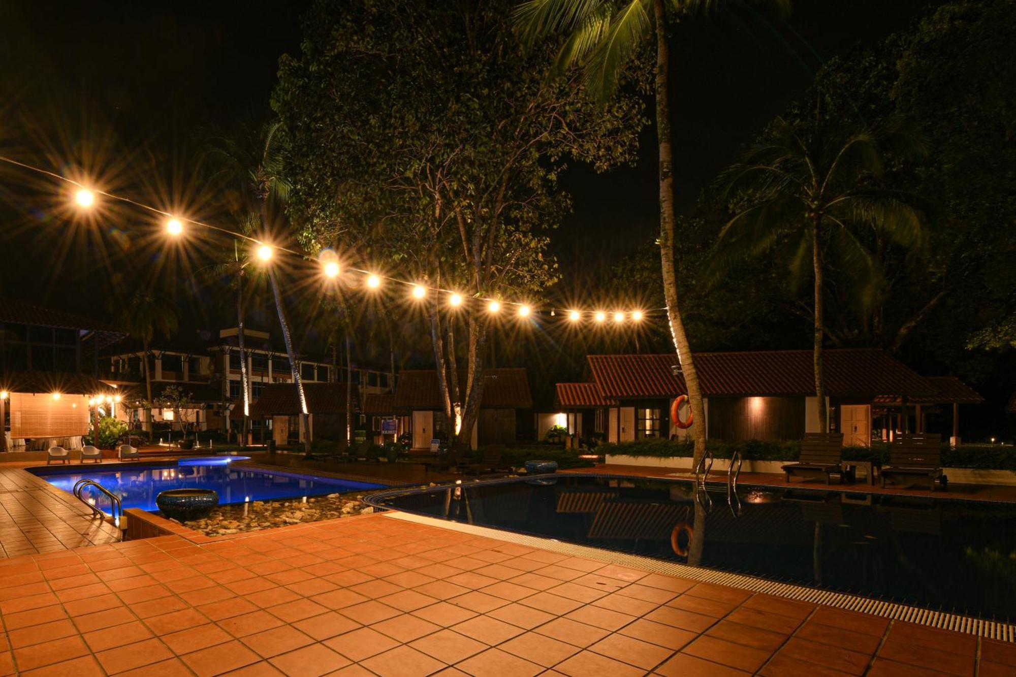 Adena Beach Resort Kuantan Ngoại thất bức ảnh