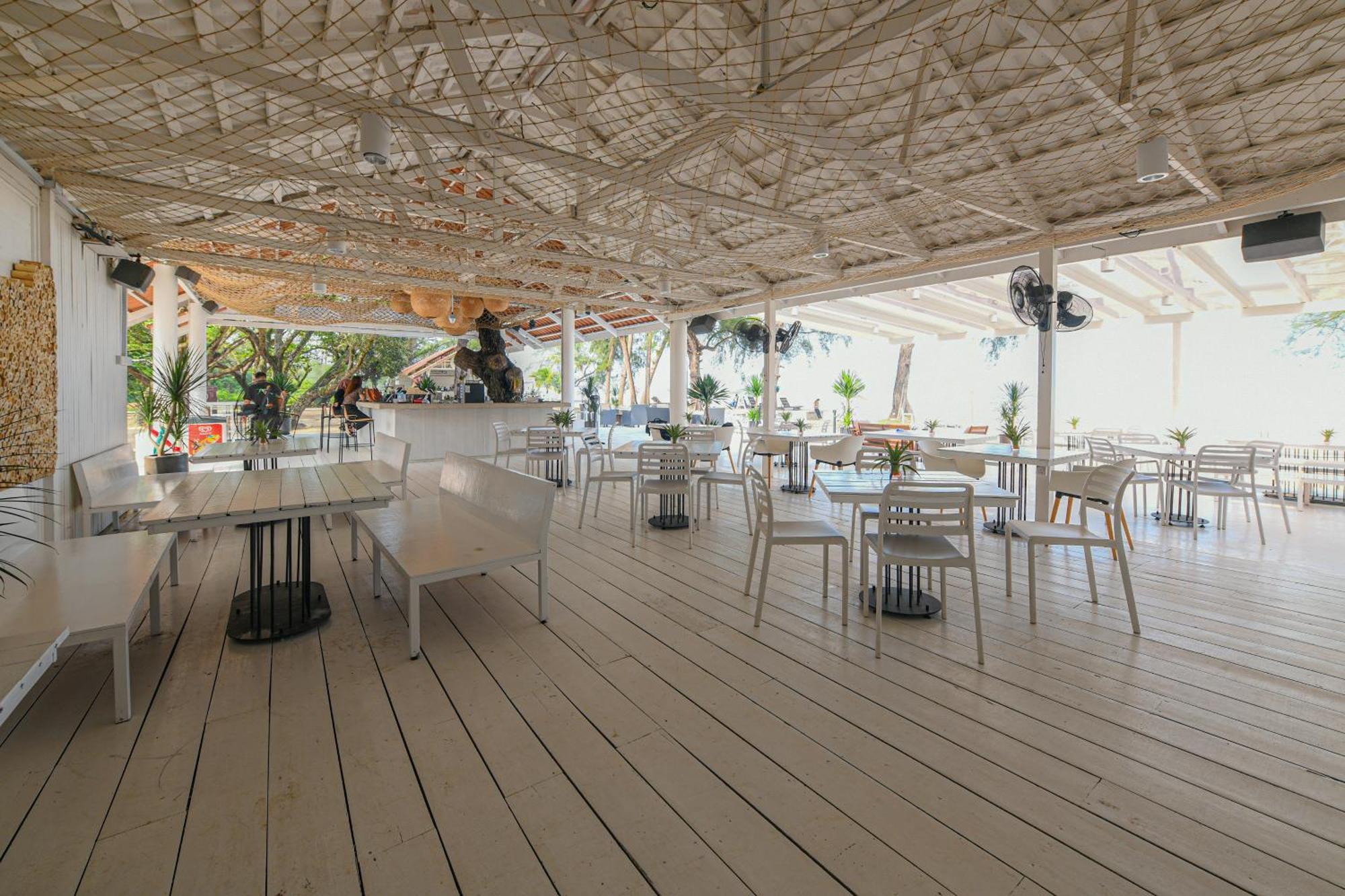 Adena Beach Resort Kuantan Ngoại thất bức ảnh